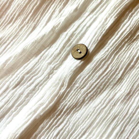 NAÏF. XL. Flowy White Knee Length Dress. Short Sleeves. Wooden Buttons. Graceful - Picture 5 of 8